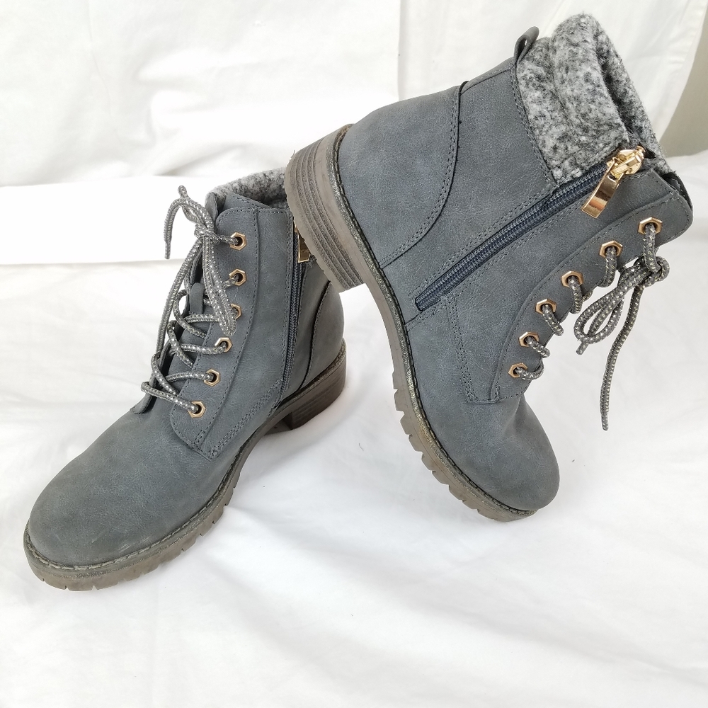 Sophie 17 Grey Ankle Zipper and Tie Boot Sz4M
